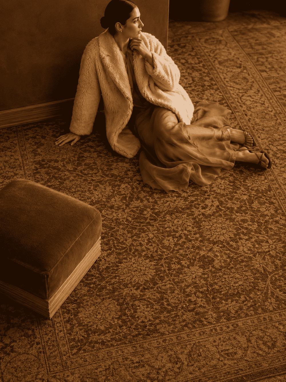 Buy Authentic Farhan Hand-Knotted Rugs
